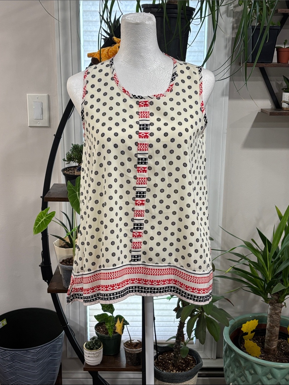Monteau sleeveless mixed media blouse size XL